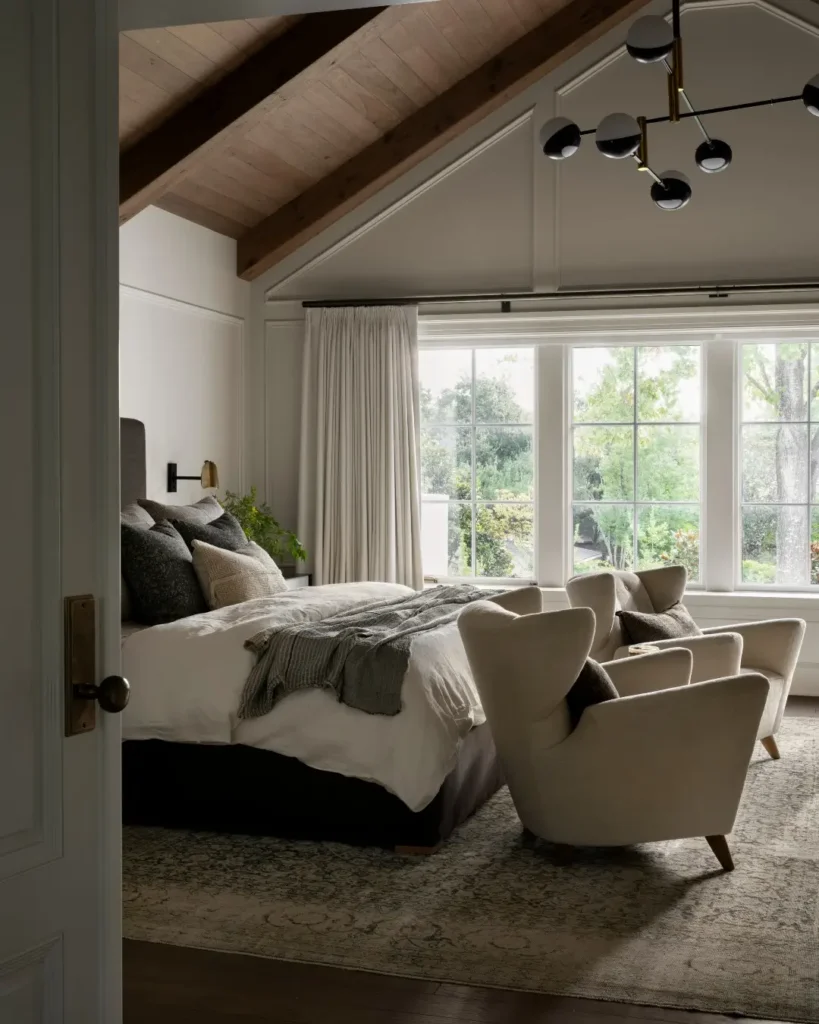 11. Integrated Seating Area for a Suite Feel