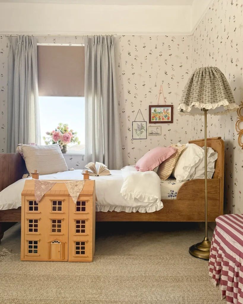 13. Vintage Lamps for Character