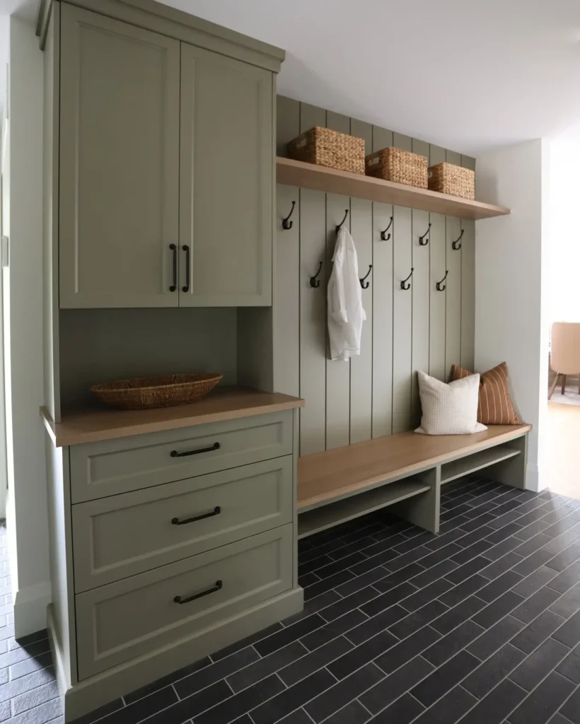 7. A Storage Bench with Hidden Shoe Space Underneath